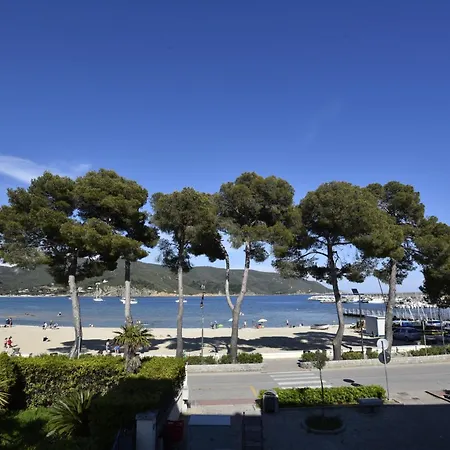 Perla - Terrazza Fronte Mare E Aria Condizionata مارينا دي كامبو