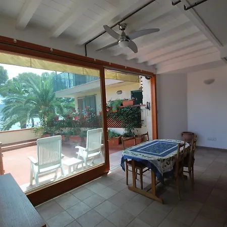 Perla - Terrazza Fronte Mare E Aria Condizionata Appartement *